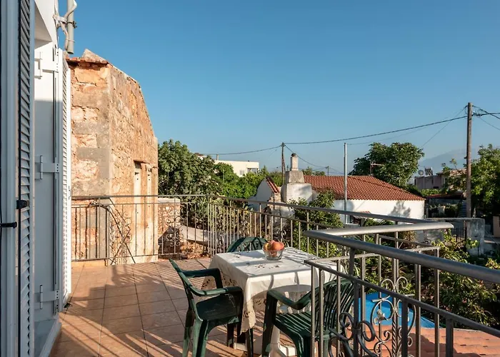Aroni Cretan Comfortable House - Hamam Suites Aroni